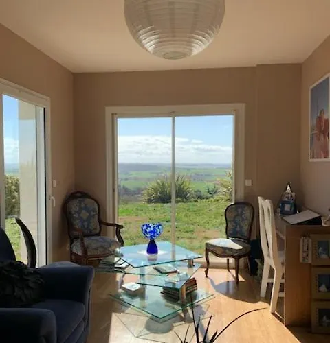 Villa Avec Piscine A Debordement Vue Exceptionnelle Puechoursi