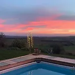 Avec Piscine A Debordement Vue Exceptionnelle فيلة Puechoursi