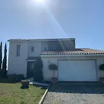 Avec Piscine A Debordement Vue Exceptionnelle فيلة