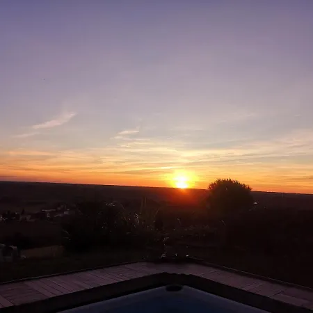 Villa Avec Piscine A Debordement Vue Exceptionnelle *