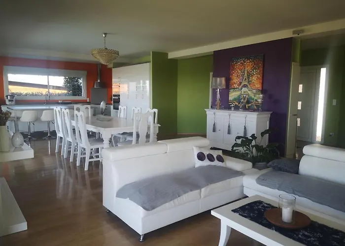 Avec Piscine A Debordement Vue Exceptionnelle Вилла Puechoursi